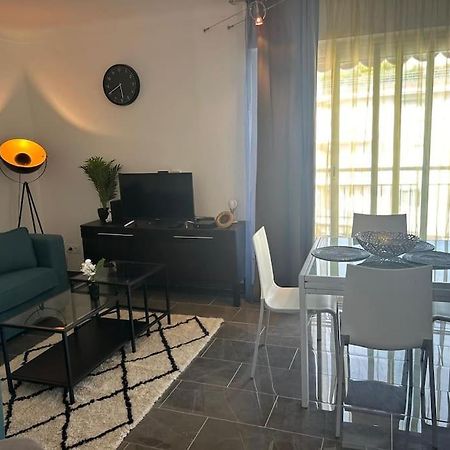 Lovely Stay In Roquebrune-Cap-Martin With See View Buitenkant foto